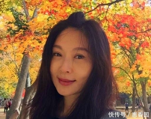  『依旧』出道29年零绯闻，曾被赞“最美林黛玉”，如今53岁依旧单身