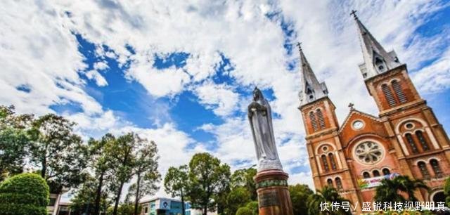 越南罗氏虾“泛滥成灾”,一抓一大把,网友让中国吃货去解决!