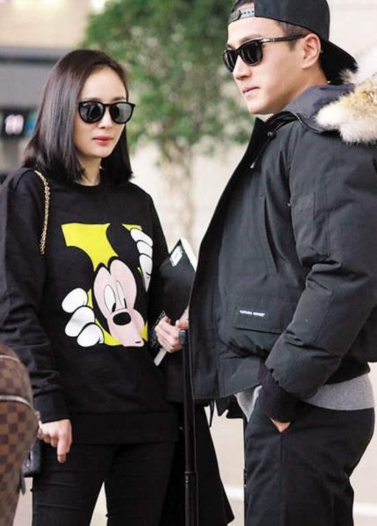 看了小糯米的正脸,网友:杨幂不晒女儿照片是