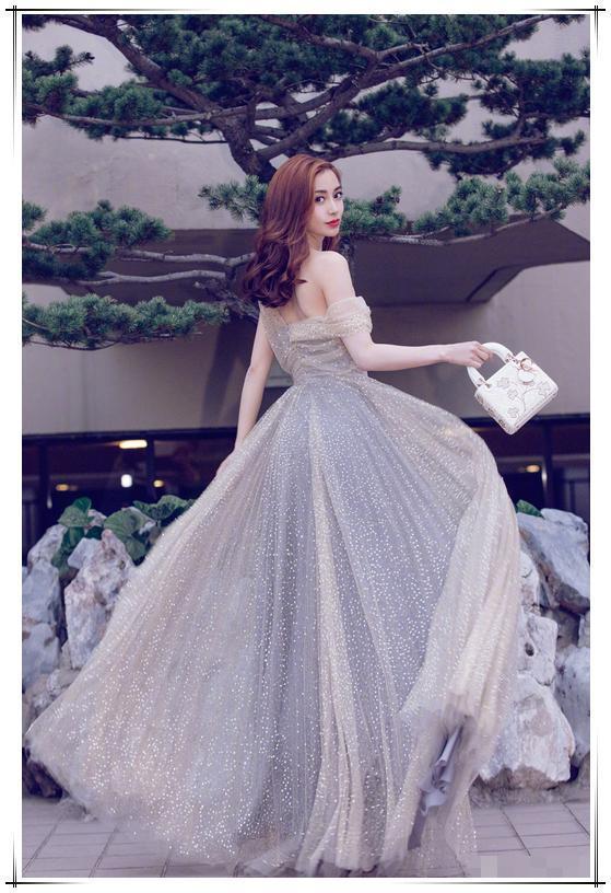 杨颖为捞金真是拼！转身的一瞬间，感觉世界都静止了!