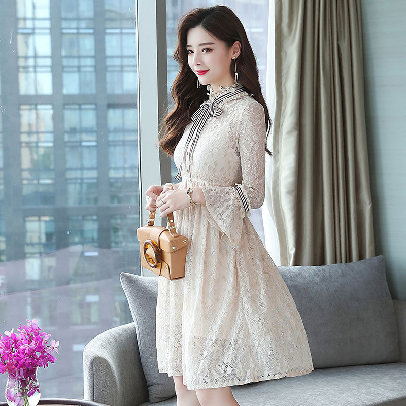 找了5天，才让我找到这裙子，25岁媳妇穿上，真的美的不像话