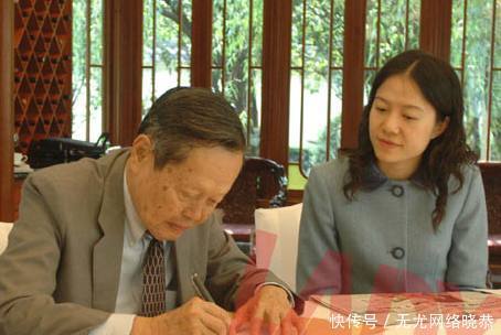 杨振宁是怎么去的美国