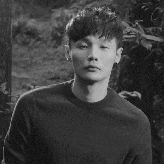  『李荣浩』小小的眼睛，大大的才华他不是在唱歌，而是在讲故事