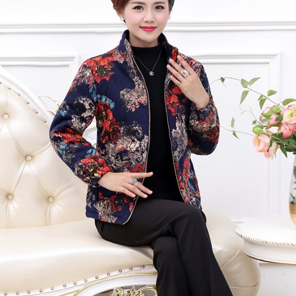 凌晨刚上新的棉衣裙，谁穿谁美!比羽绒服更耐看，妈妈立马买3件