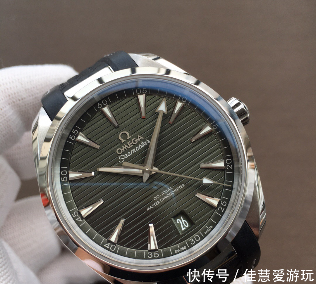  【柚木】鬼斧神工到底有多厉害？欧米茄海马150柚木系列‘墨绿色’新款
