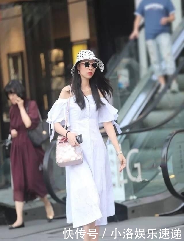 搭配一双高■高跟鞋魅力穿搭,秀出女性完美的姿态
