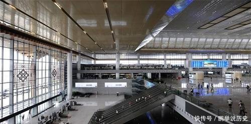  [多达]中国乃至亚洲最大的火车站光候车室就多达28个，你去过这