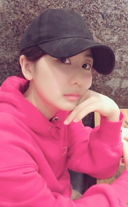 福原爱买包遭吐槽 反击：你家都用一个本？