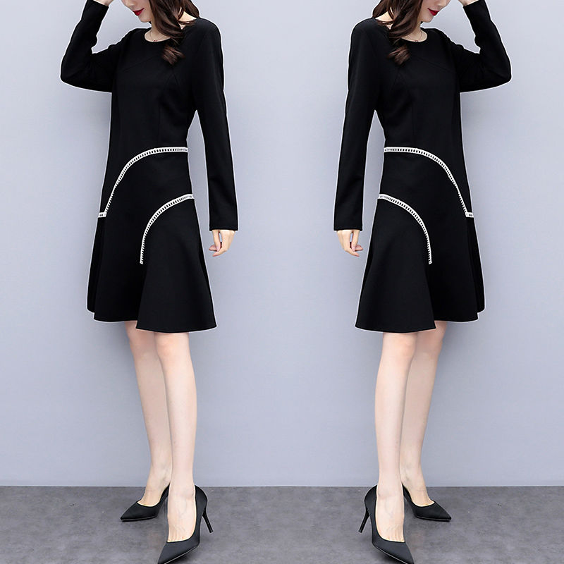 适合25-40岁女人的“赫本裙”，洋气大方，穿上既漂亮又迷人