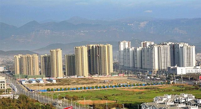 四川潜力最大的县：高铁站建得比成都还多，现在还准备盖机场！