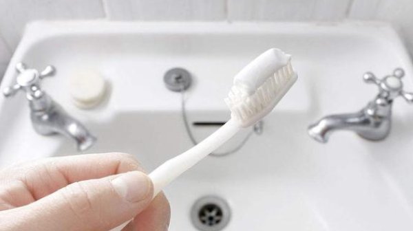  实用|废旧牙刷还在直接扔掉吗?教你一招变废为宝,实在太实用了