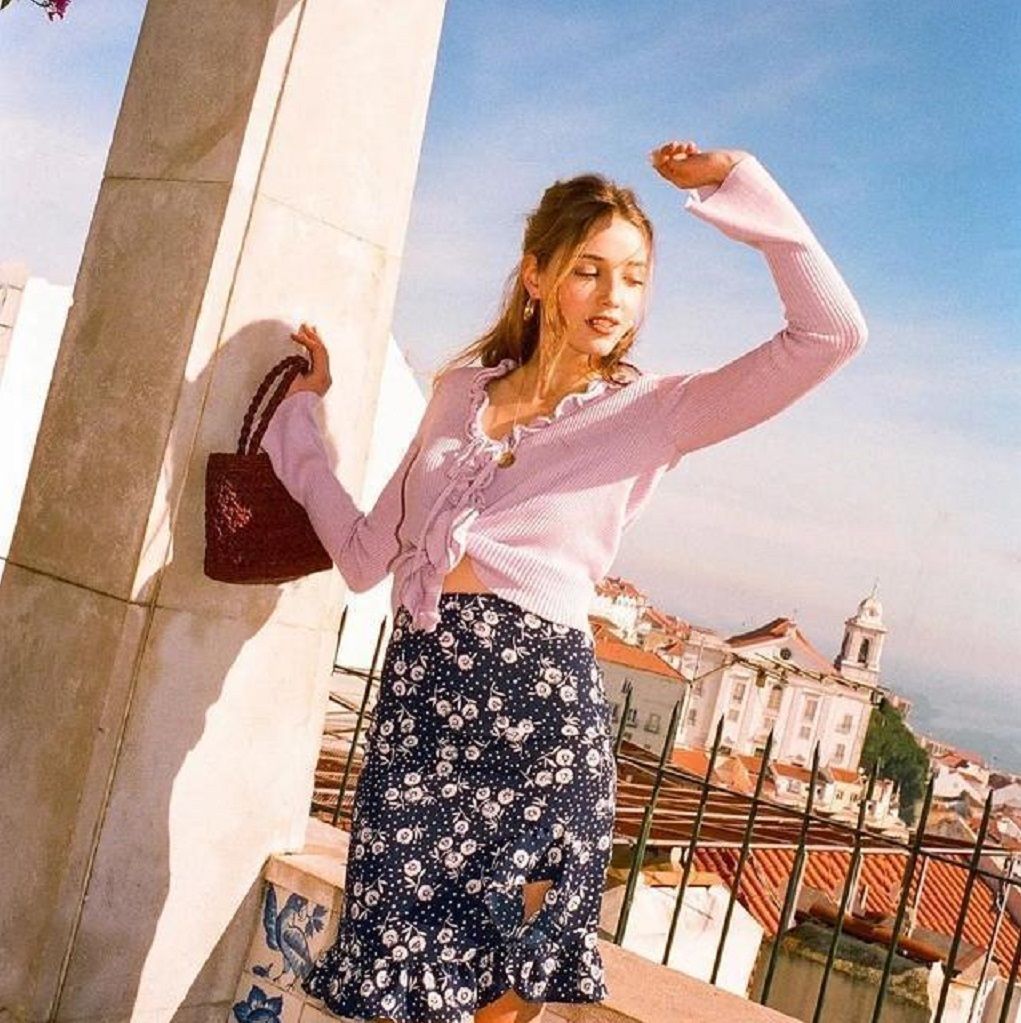  少女@紫色开衫怎么搭配 开春甜美少女系穿搭