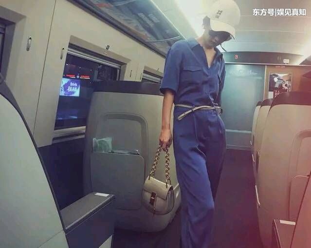 赵丽颖被“神秘人”送蛋糕，网友猜测已当妈其实真相是这样的