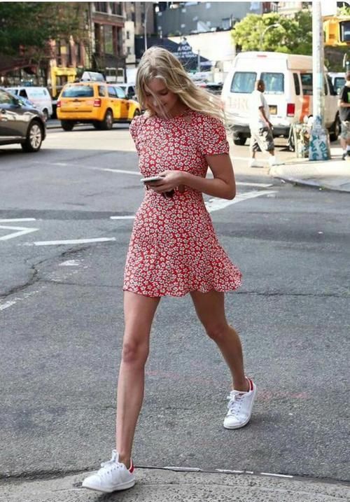  气质■裙子下面别搭高跟鞋，学学时尚达人的“娘MAN风格”，时髦显气质