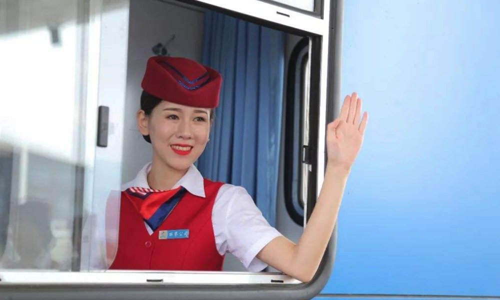  「辞职」高速上的收费员工资不高，为什么没人愿意辞职？看完终