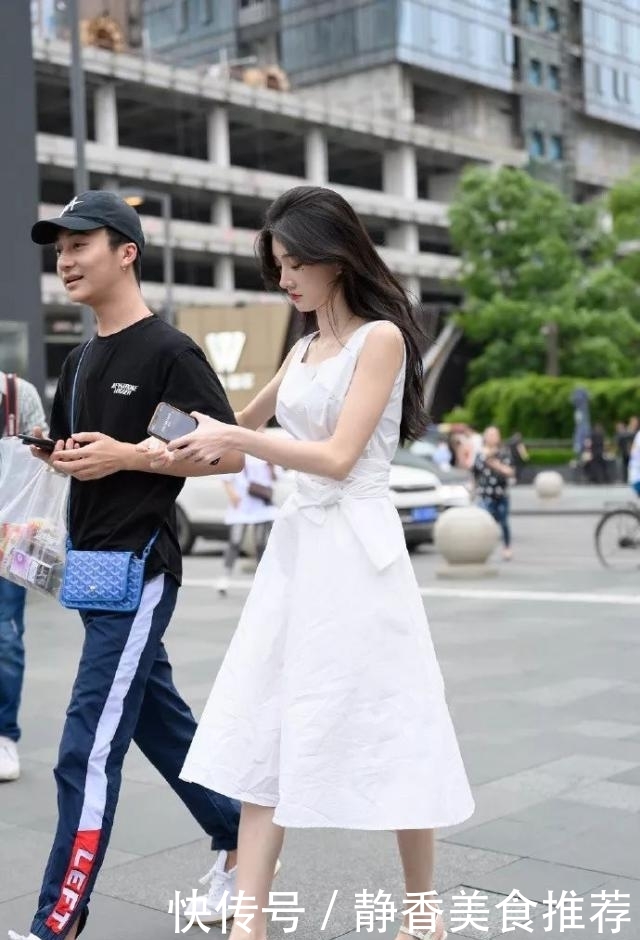  『轻松』一双美丽的高跟鞋，让你轻松穿出时尚的味道