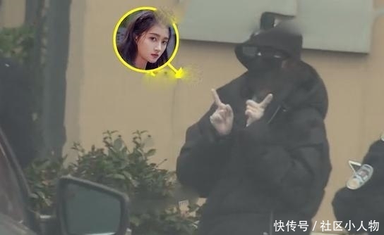 『 全副武装』携妈妈发热门诊检查，传闻辟谣来了，关晓彤母女全副武装