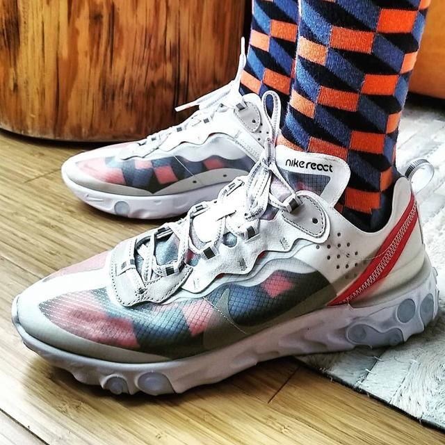 今年沾上 “它” 的球鞋都起飞了!有不少都涨了十多倍!