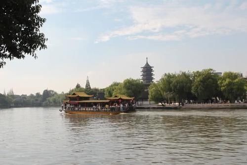 浙江最特别的城市，凭借两个古镇闻名全国，如今已升为二线城市