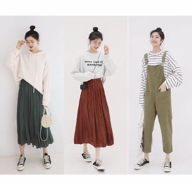  「短袖」休闲娱乐舒服的礼拜天穿衣搭配，连帽卫衣叠穿短袖搭配阔脚裤吊带裤，漂亮看不出胖