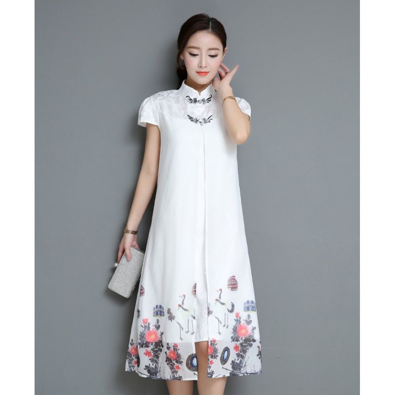 48岁老婆穿这种“改良旗袍”，其实优雅不失女人味，像个小仙女