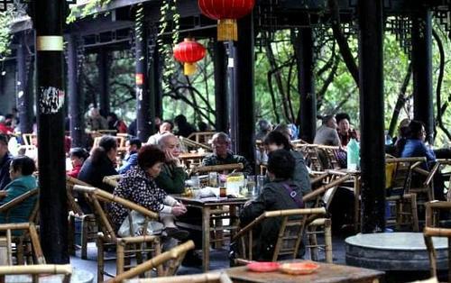 国内最适合“穷游”的城市，美食遍地旅游资源丰富，去过都说喜欢