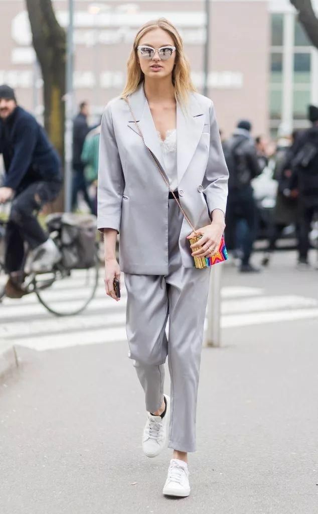 我膨胀了，维密超模的街拍竟然也敢学！