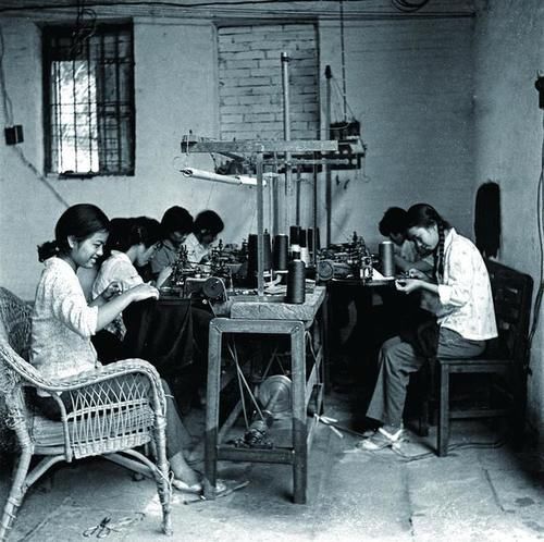  摄影师|50年，30余万张照片，这位广州摄影师用影像讲述社会发展