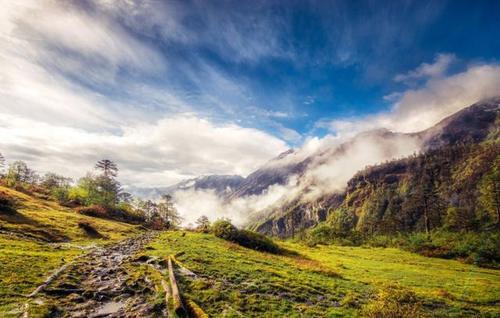 墨脱是美丽的西藏林芝市的一个县，西藏的最神秘之地