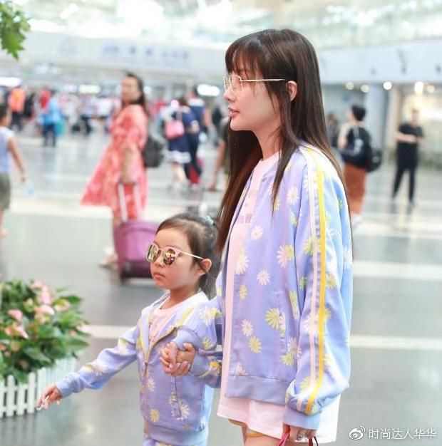 戚薇的女儿和李小璐的女儿！差距这么大？