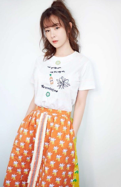 张檬不仅脸变了，连身材都大了两个码，网友：这身材让人“窒息”