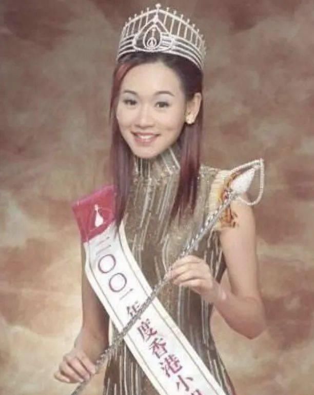  [儿子]杨思琦带儿子拍写真，合照未见爸爸出镜，香港网友：孩子太可怜了