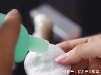  「化妆棉擦」关于护肤，你不能相信的6个谣言！不仅让你白花钱还可能烂脸