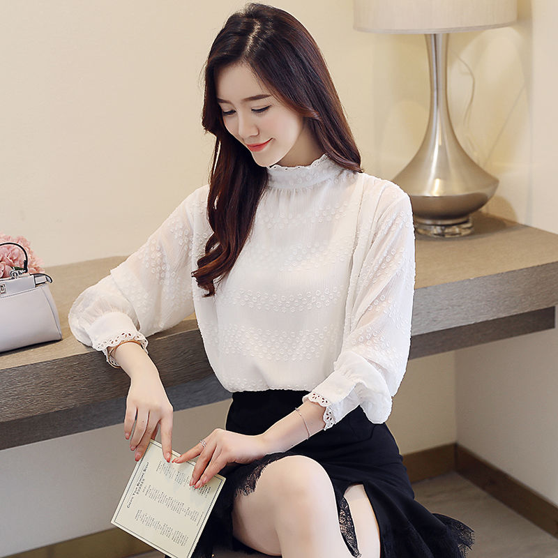 女人尽量别穿打底裤配大衣，学学下图女人这样穿，真的迷死人了