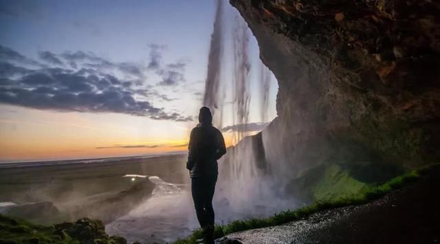 摄影爱好者看过来，小Mounsey决定带你去胡杨林拍片喽
