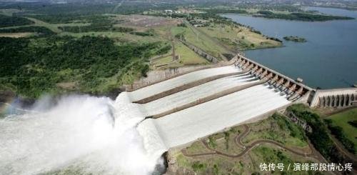 中国建造世界第二超级水电站，河段落差2350m，容量约是三峡的5倍