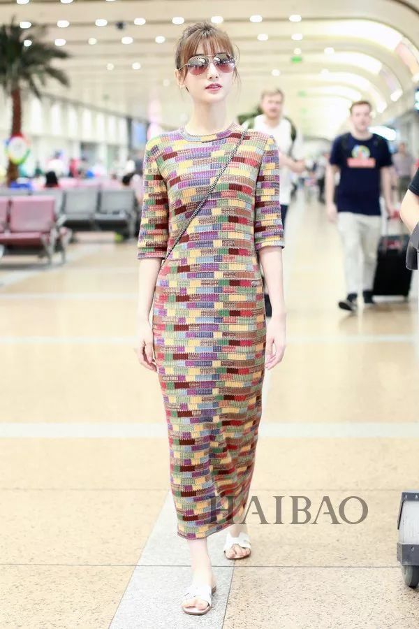 好看| 连衣裙+凉拖这组绝配CP,上班约会谁穿谁美!