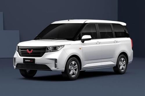  「认知」五菱也有“揽胜”，6.68万难寻对手，刷新你对性价比的认知！