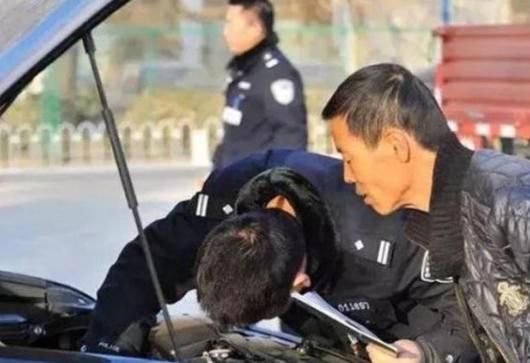  【取消】年检开始实施“两取消一允许”，司机很开心：这次总算