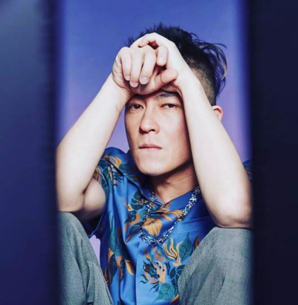 陈冠希在巴黎“摆摊”，用15年时间证明made in China是一种骄傲!