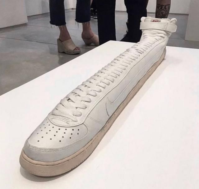  『最长』可能是世界上最长的 Nike 鞋和袜子，原来长这样！