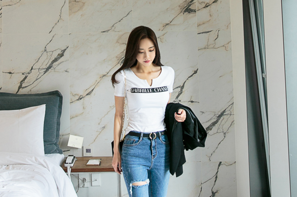 女神孙允珠，叛逆时尚版画艺术字母休闲衫