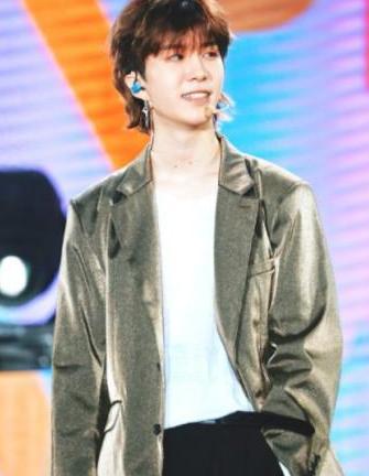 新娱乐圈纪检委上线！怒怼范丞丞滚出娱乐圈，网友：胆真大！