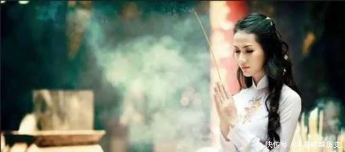 去寺庙烧香拜佛的时候,注意这五个禁忌,是对佛祖的尊重!