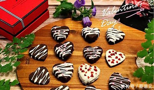  『饼干体』巧克力饼干别再买着吃了，不用水不用油，而且不用烤，在家就能做！