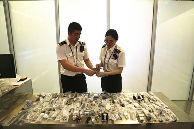 广州站西查获价值数亿元高仿表!让人感叹是这些表竟能远销欧洲?