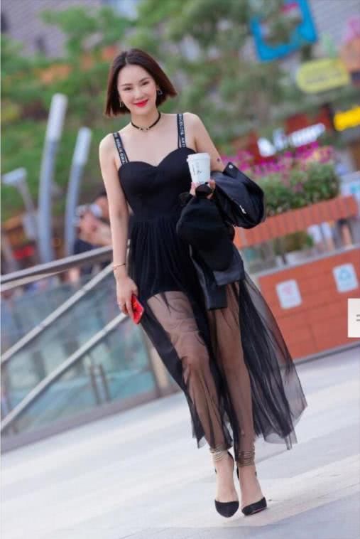 这样穿纱裙让整个夏天都凉爽又飘逸