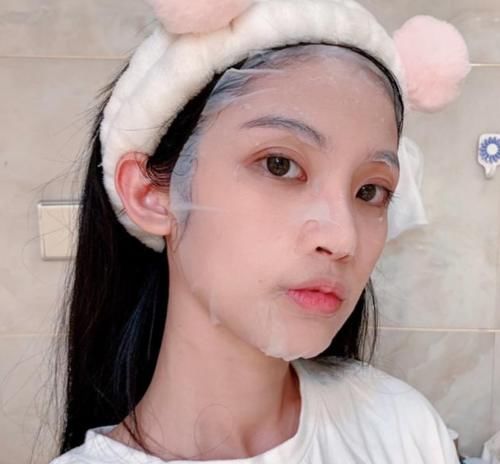  「脸上」春季敷面膜，别犯这4个“低级错误”，不然伤脸都不自知！