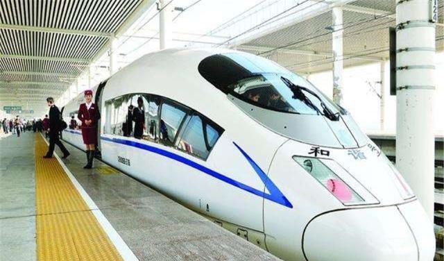  「高铁站」中国位置最近的2座高铁站，步行相距不足1000米，是你