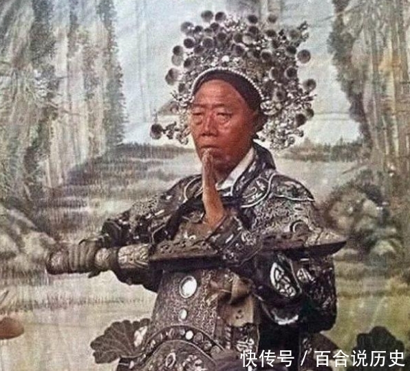 #看起来#李莲英到底长啥样?和慈禧同框扮观音彩照曝光,据说年轻时面冠如玉